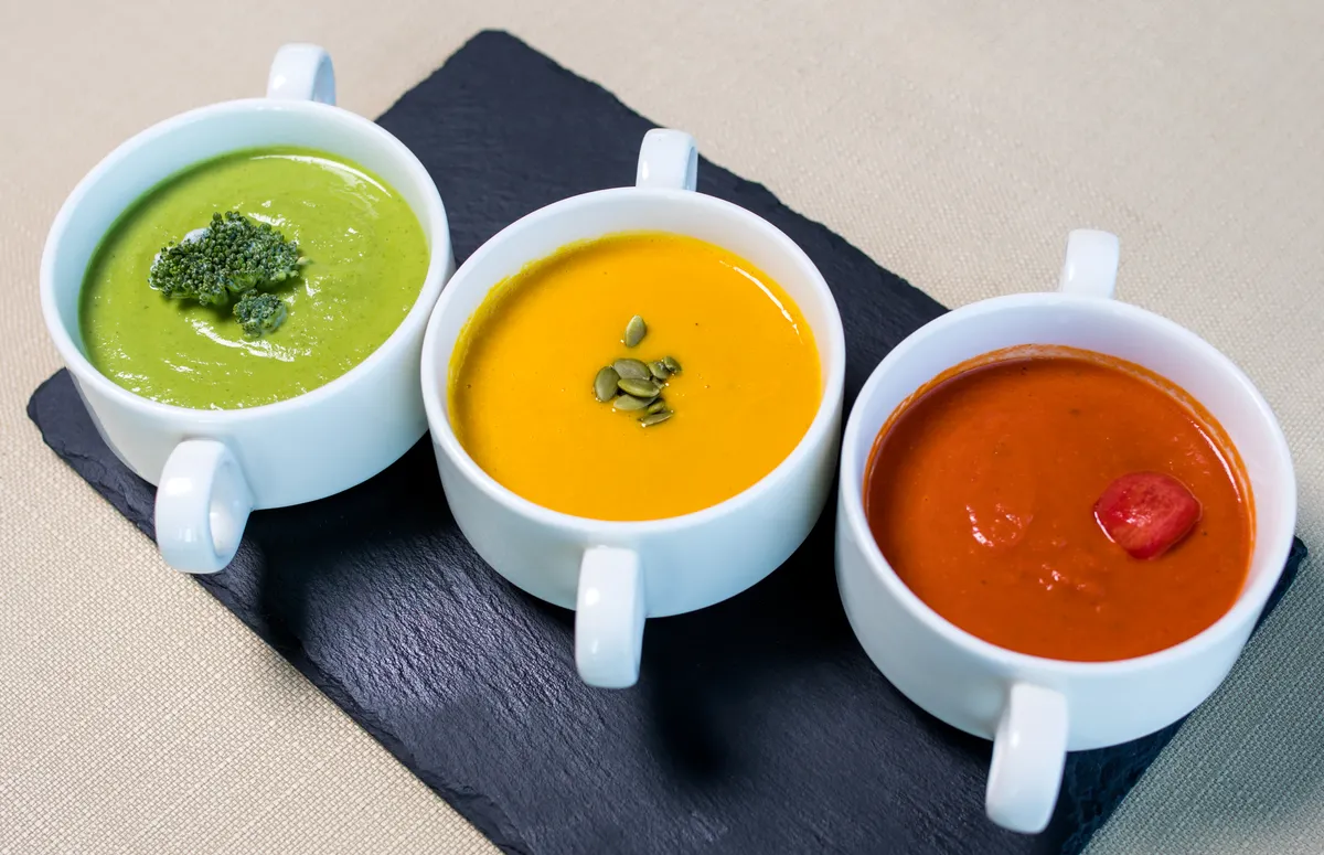 Soupe de légumes maison dans un bol
